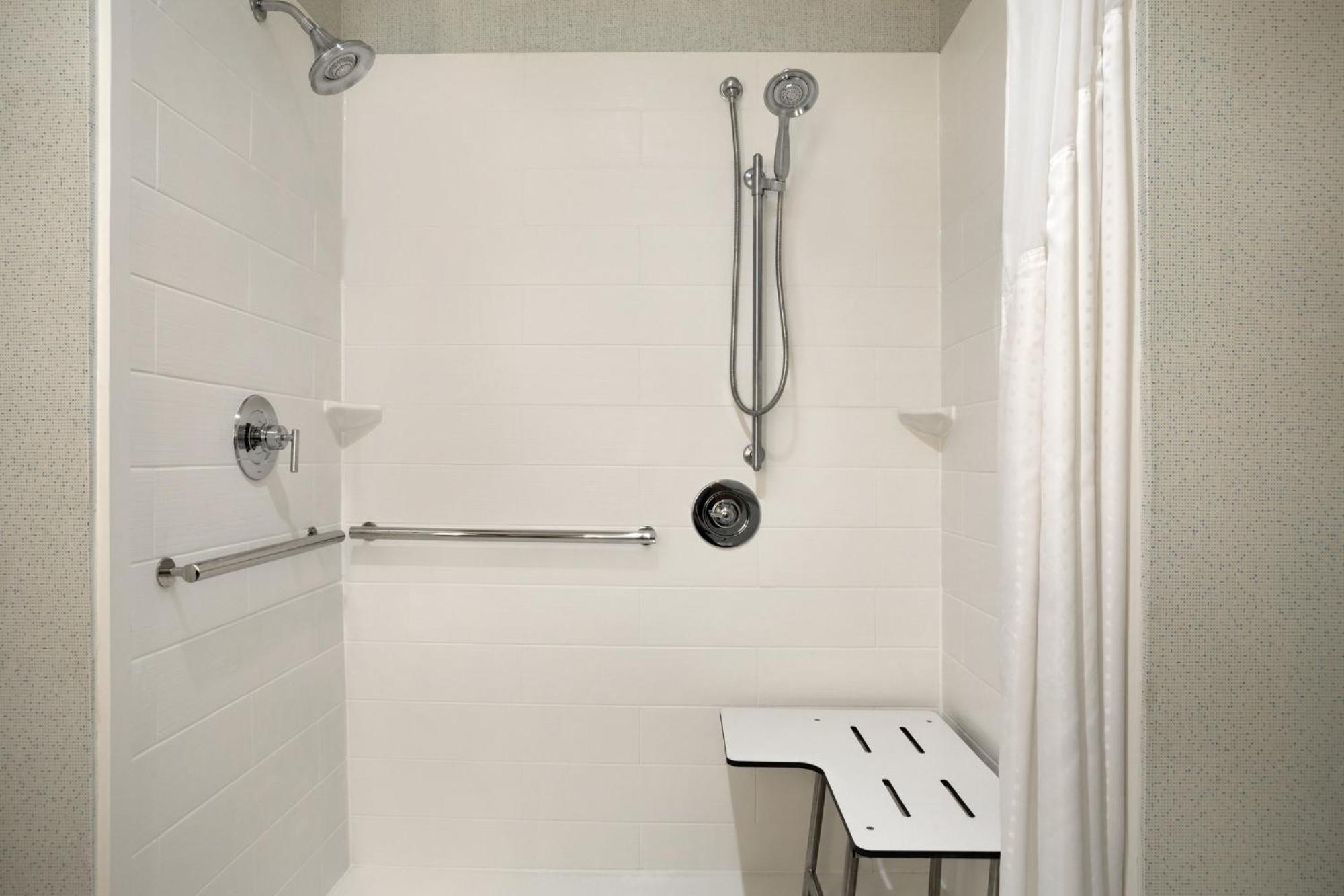 Holiday Inn Express & Suites - Mcallen - Medical Center Area By Ihg Esterno foto
